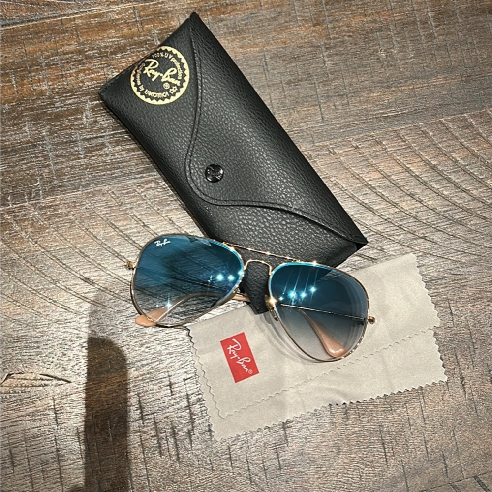 Ray-Ban Aviator Sunglasses with Blue Lenses